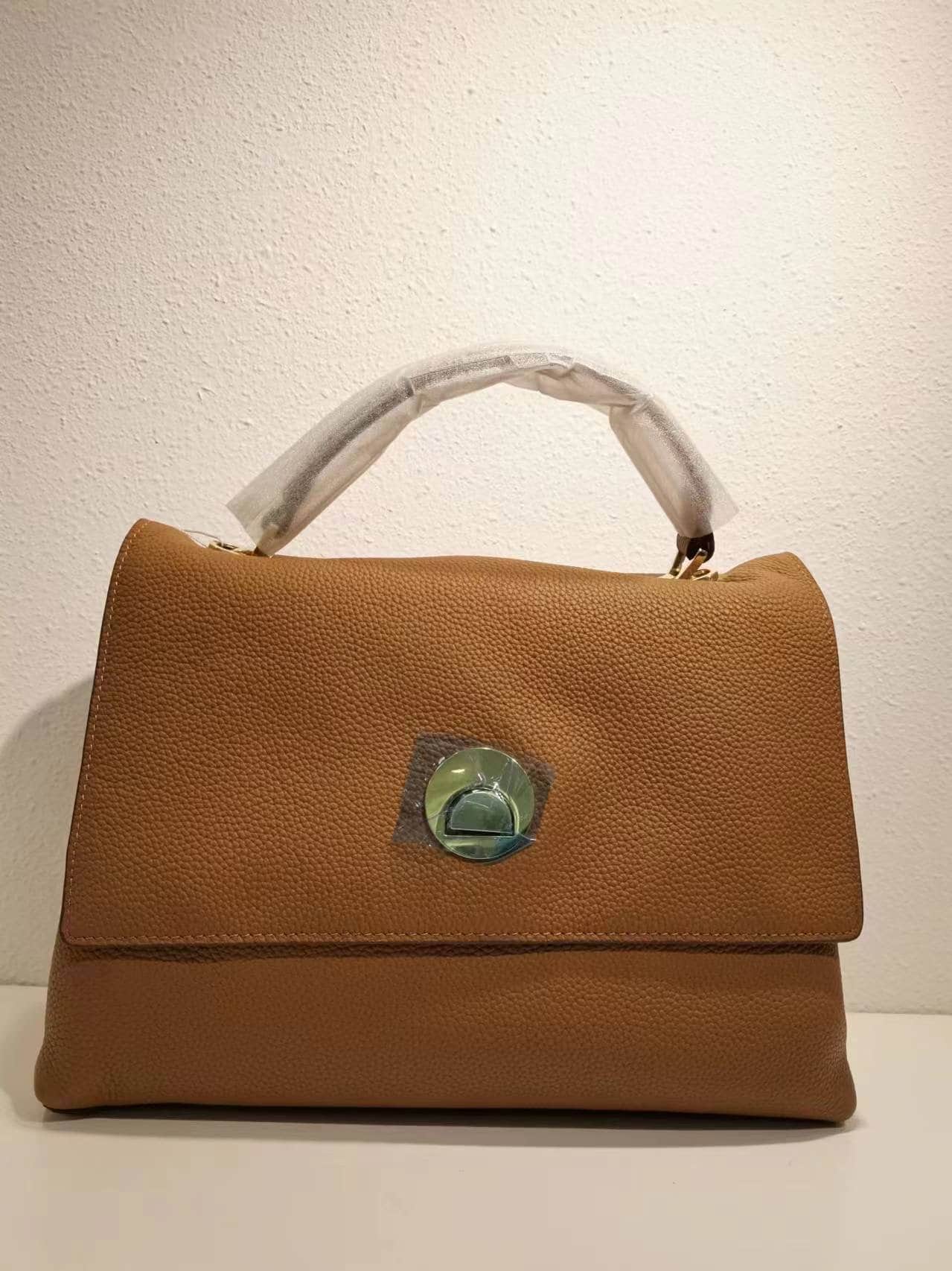 OVERLAP HANDLE SQUARED BAG