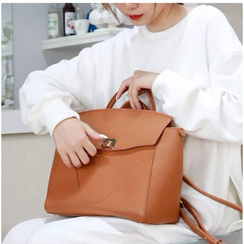 HANDBAG - Image 5