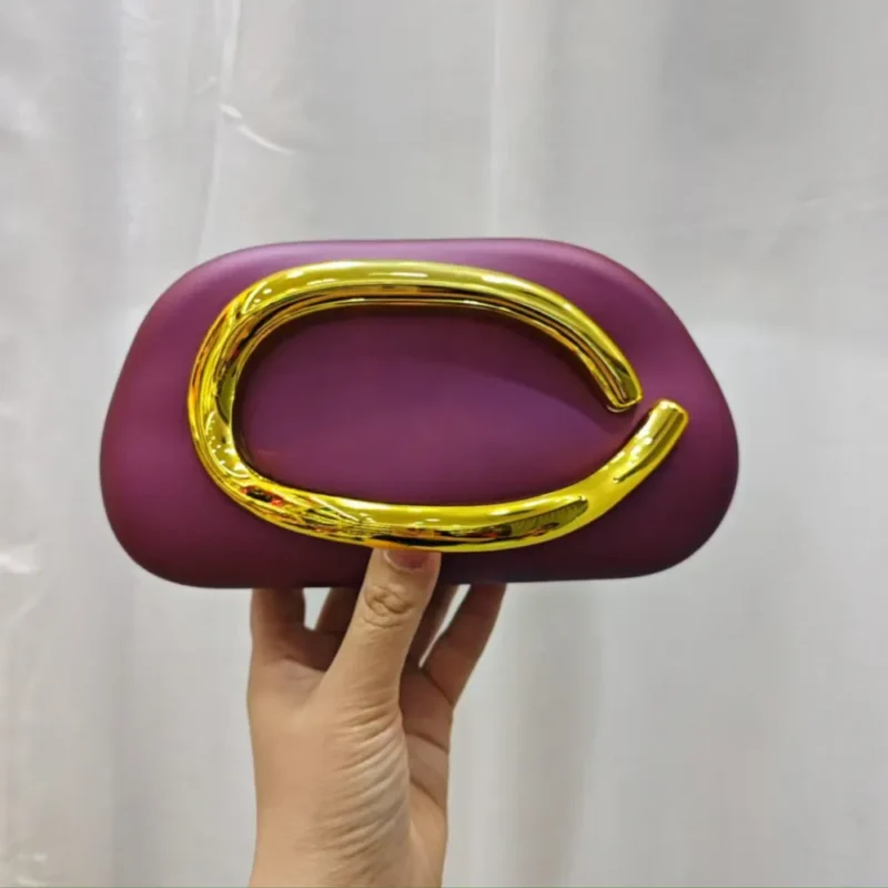 HANDLE CLUTCH BAG - Image 3