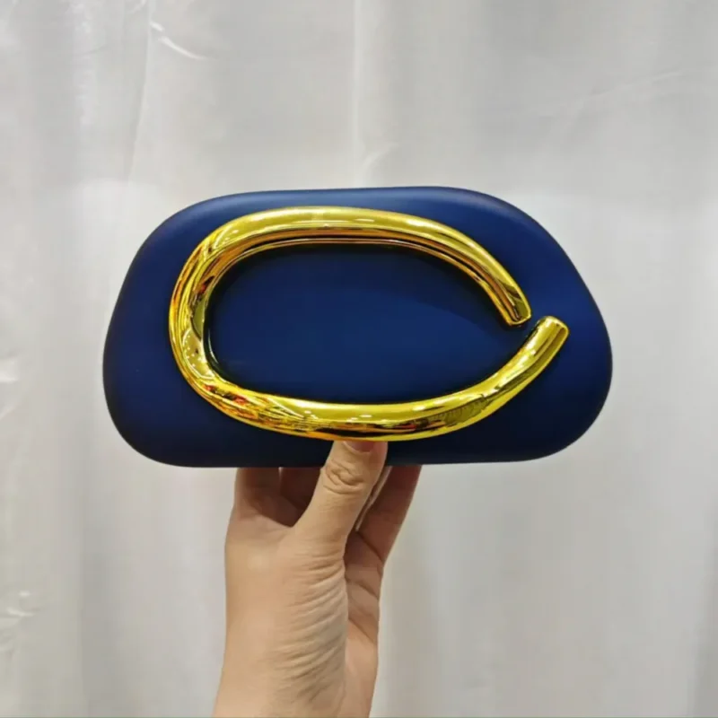 HANDLE CLUTCH BAG - Image 2