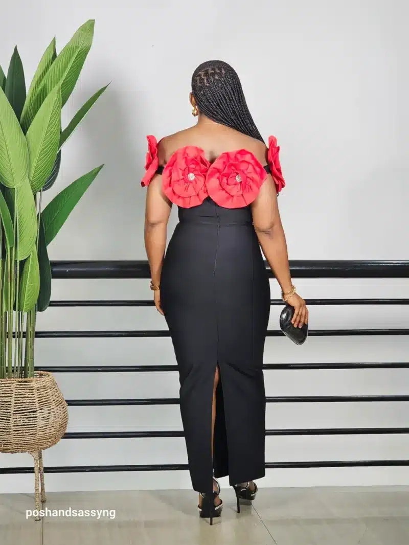 ROSE PATCH SHOULDER BANDAGE DRESS - Image 2