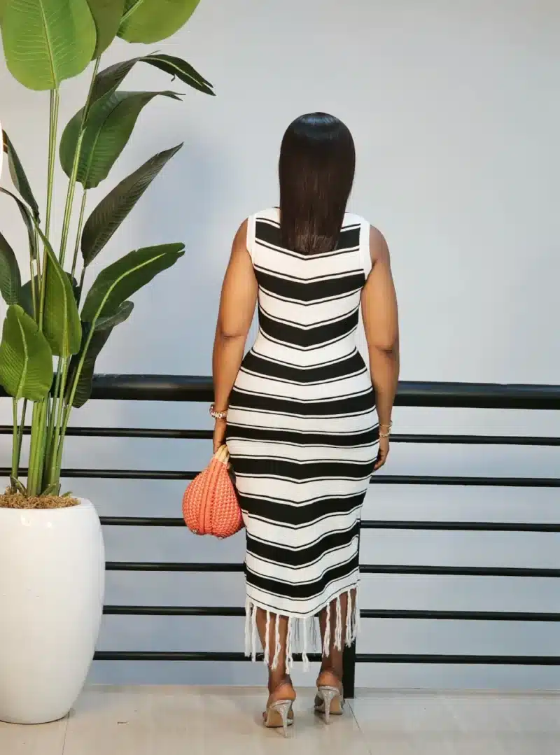 2 TONE KNIT FRINGE HEM DRESS - Image 3