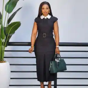 WHITE COLLAR FRONT SLIT DRESS