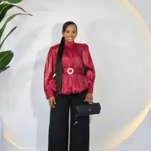 LONG SLEEVE BACK KNOT BUBBLE BROOCH TOP - Image 5