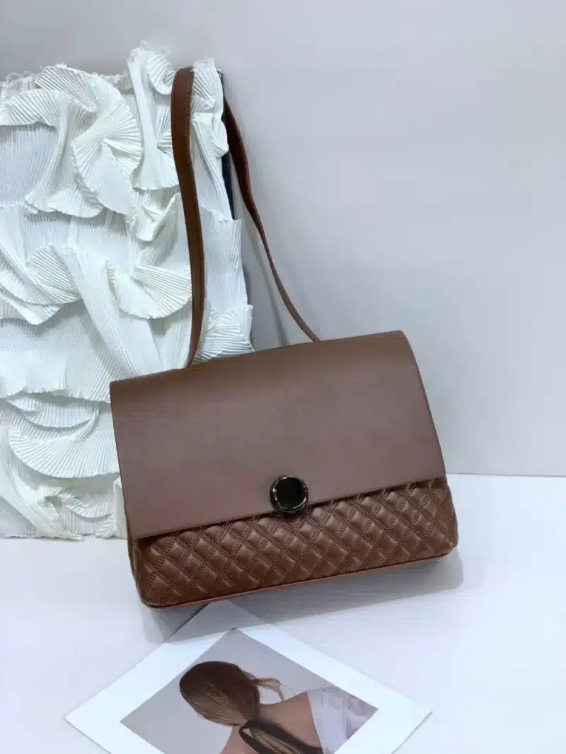 PLEAT & PLAIN OVERLAP LEATHER BAG