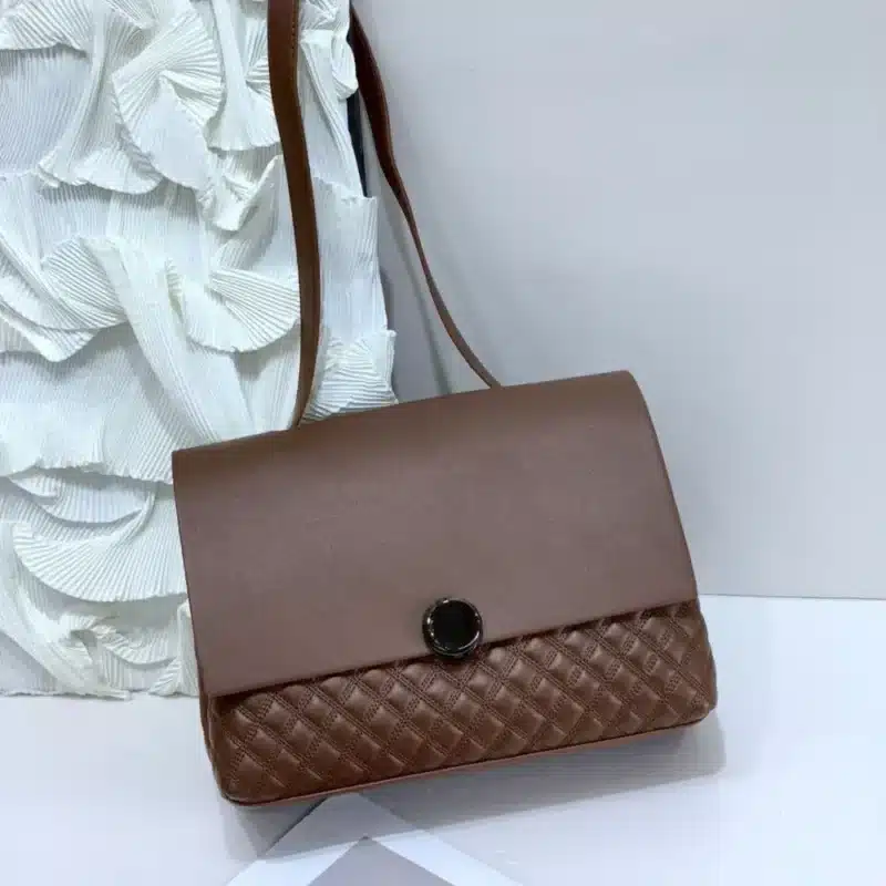 PLEAT & PLAIN OVERLAP LEATHER BAG