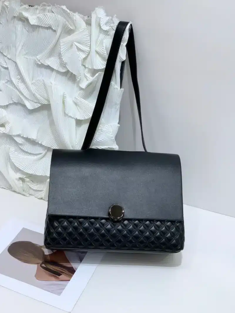 PLEAT & PLAIN OVERLAP LEATHER BAG - Image 3