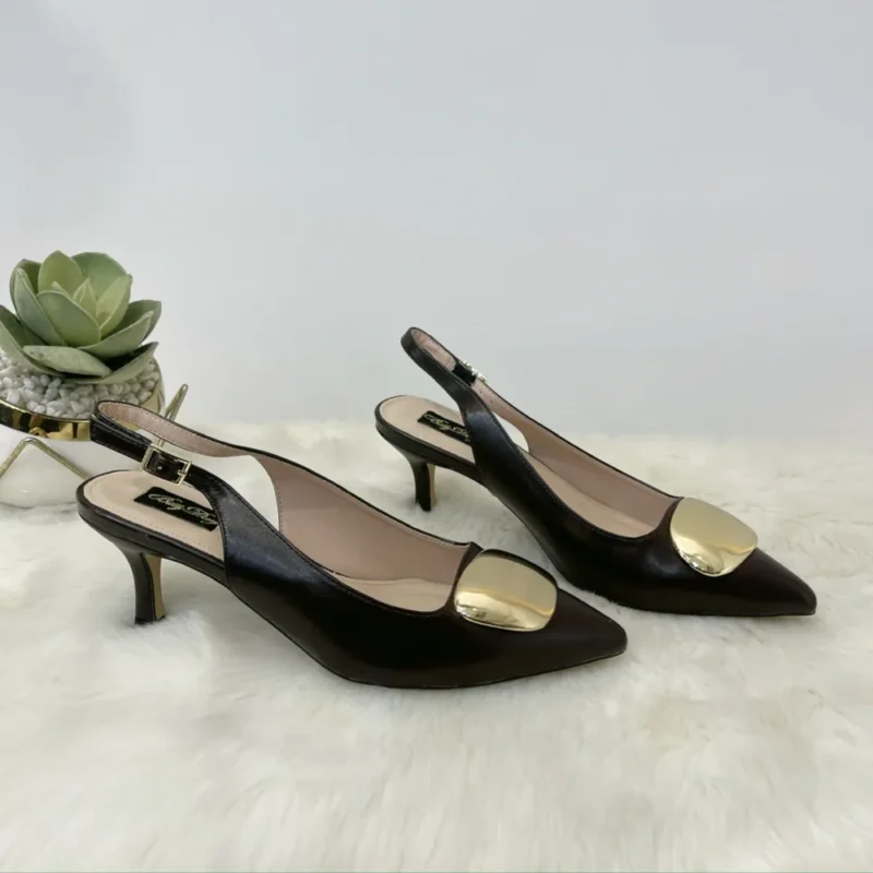 KITTEN HEEL SLING BACK BROOCH TOP SHOE