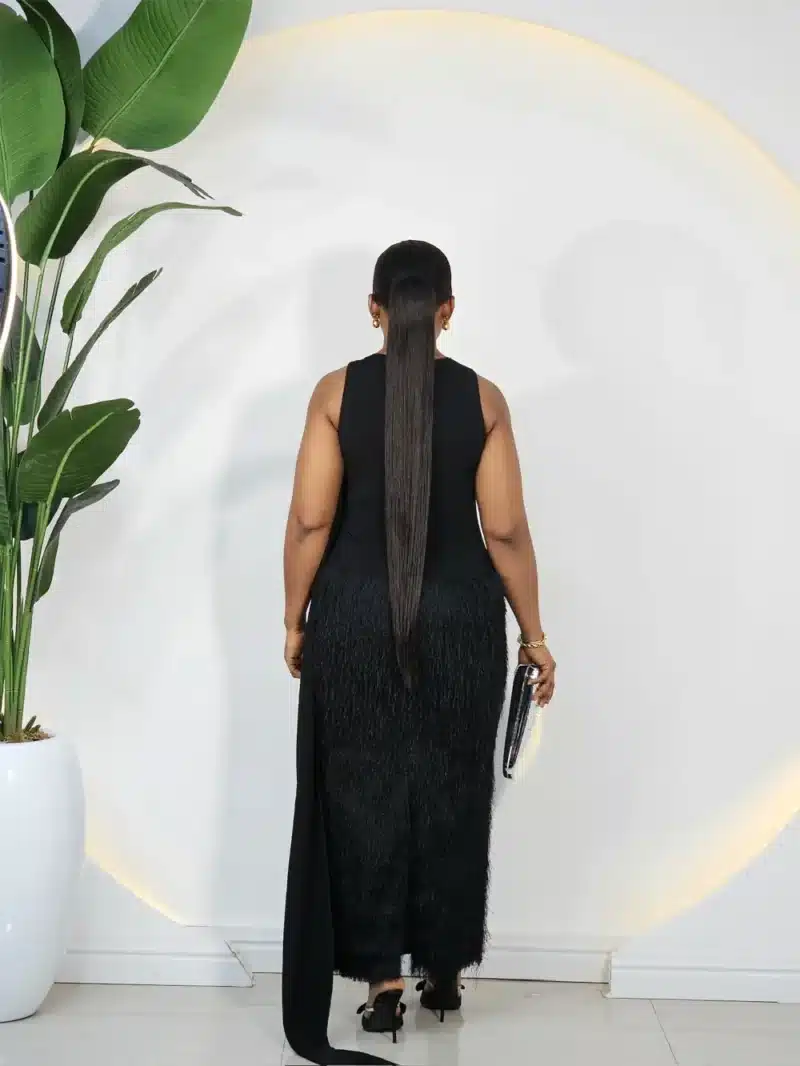 SLEEVELESS FUR HEM SIDE DRAPE DRESS - Image 3