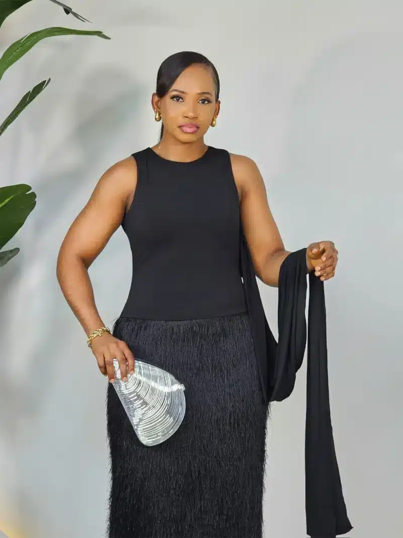 SLEEVELESS FUR HEM SIDE DRAPE DRESS - Image 2