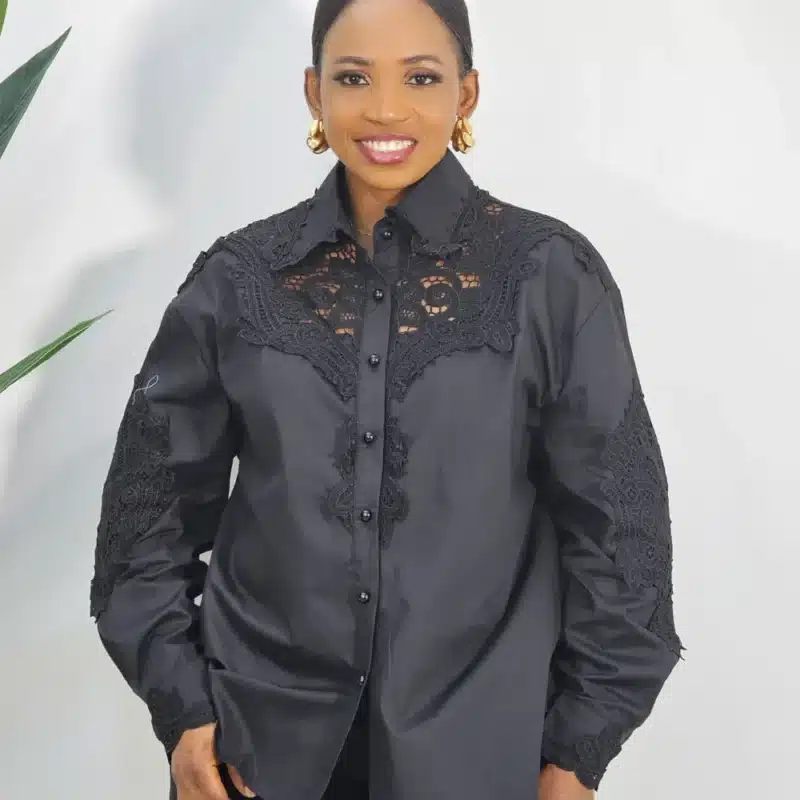 LACE INSERTED COLLAR LONG SLEEVE SHIRT