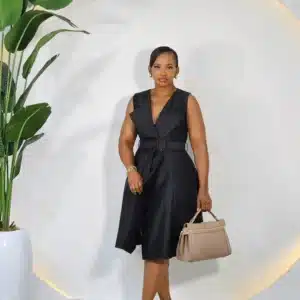 SLEEVELESS WRAP DRESS - Image 2