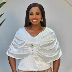 CAPE PLEAT BROOCH TOP - Image 2