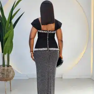 PEARL DETAILED BANDAGE TOP & STUD SKIRT SET - Image 3