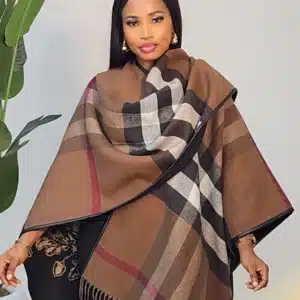 DOUBLE SIDE BURBERRY INSCRIBED FRINGE THROW ON 2411