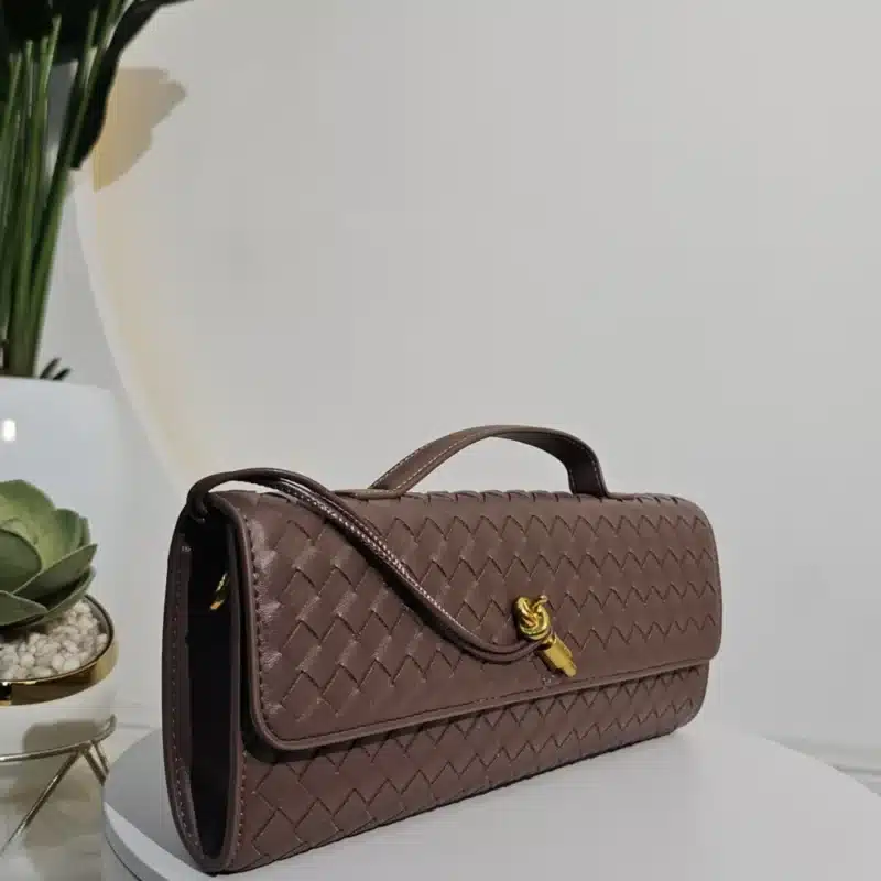 RECTANGULAR BOTTEGA HANDLE CLUTCH B1893