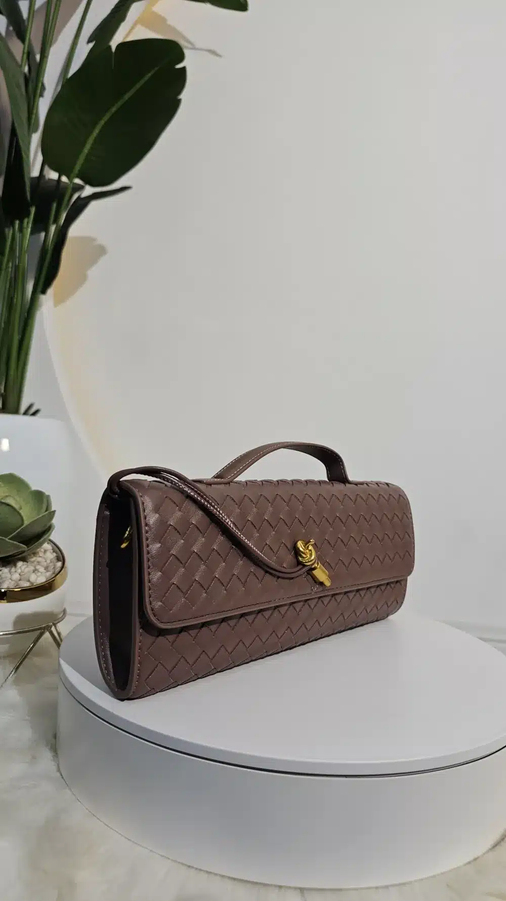 RECTANGULAR BOTTEGA HANDLE CLUTCH B1893