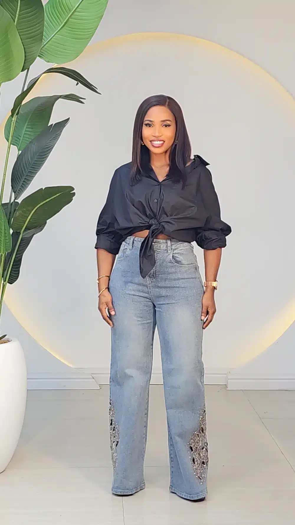 SIDE ANKLE EMBROIDERY STUD MOM JEAN 009