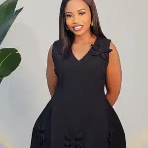 V-NECK PETALS PATCH SHORT DRESS 7719 - Image 3