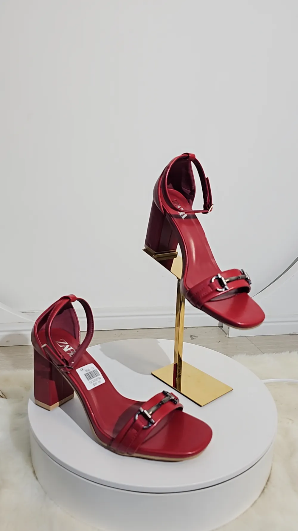 CHAIN TOP BLOCK HEEL SANDAL 690-12