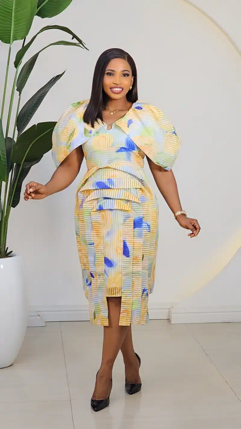 FLORAL FRONT DETAILED CAPE SHORT DRESS 9212