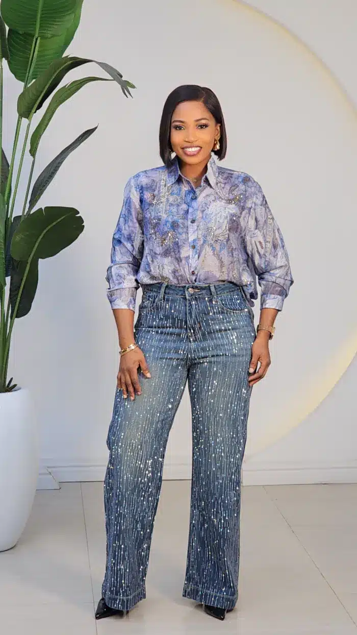 STUDDED MOM JEANS 9836