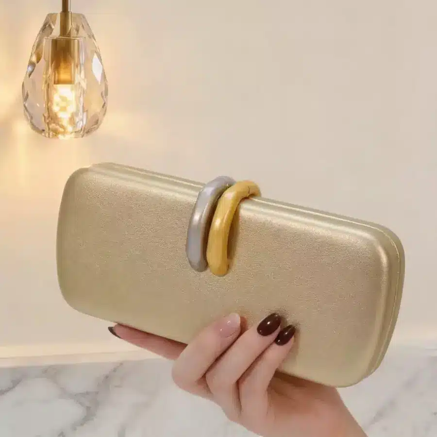 LEATHER RECTANGULAR CLUTCH 060