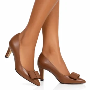 LEATHER BOW TOP KITTEN COURT SHOE - Image 7