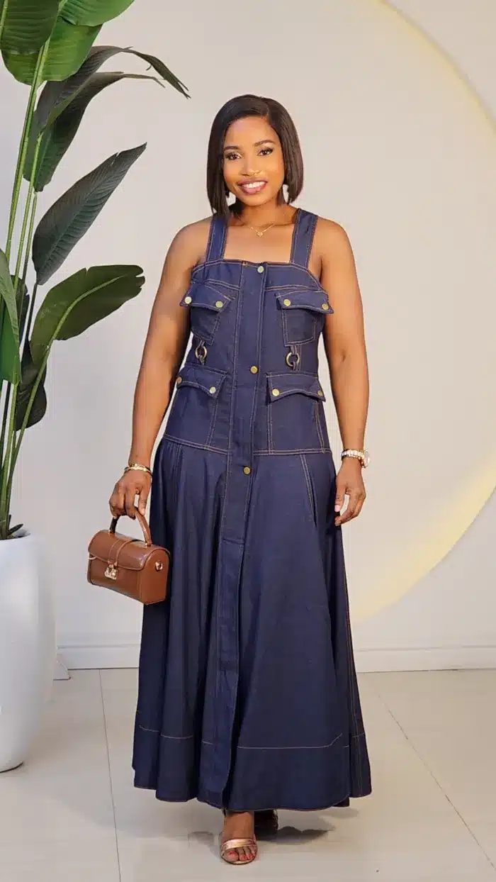 DENIM CROSS BACK FRONT POCKET FLARE DRESS 24075