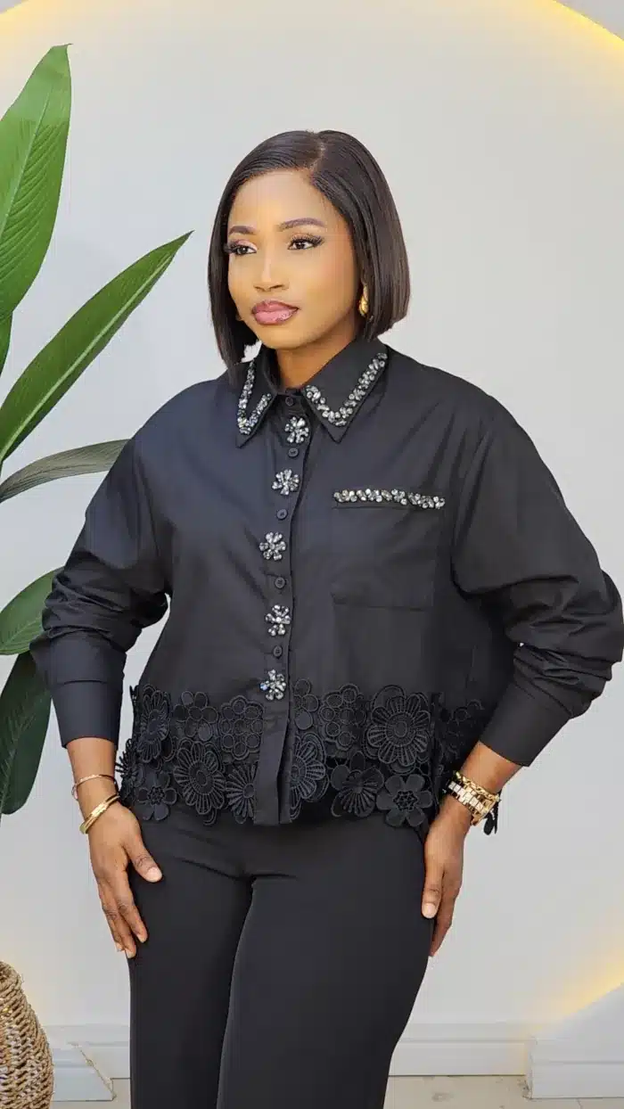 PLAIN LACE HEM STUD NECK SHIRT 2708